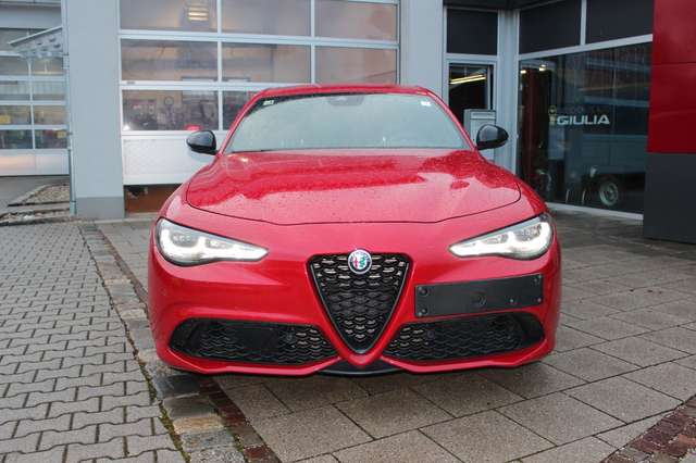 Alfa Romeo Giulia Competizione Q4 Garantie 07-27 Matrix LED
