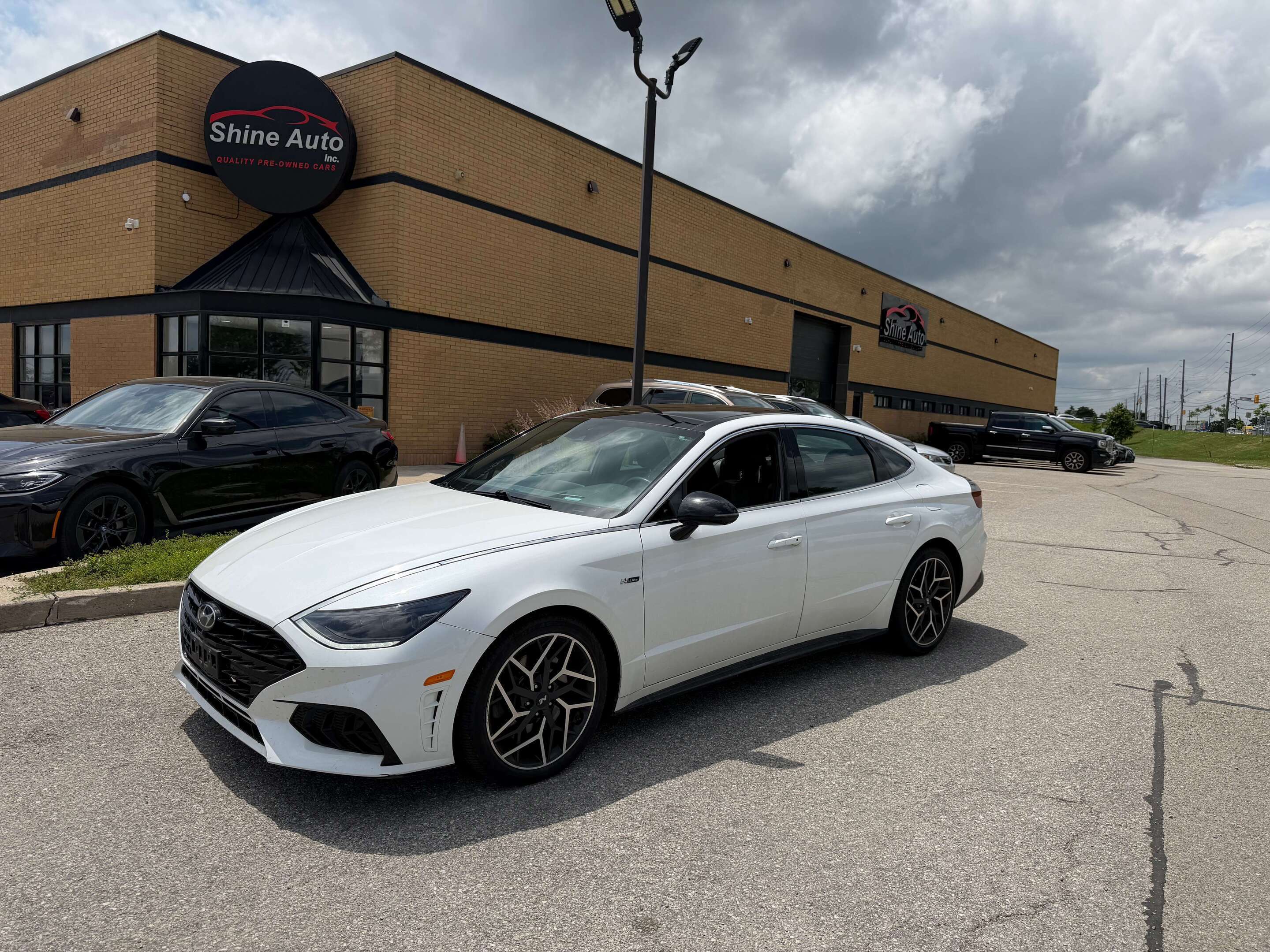 White 2022 Hyundai Sonata Sedan Front-Wheel Drive 8-Speed Automatic