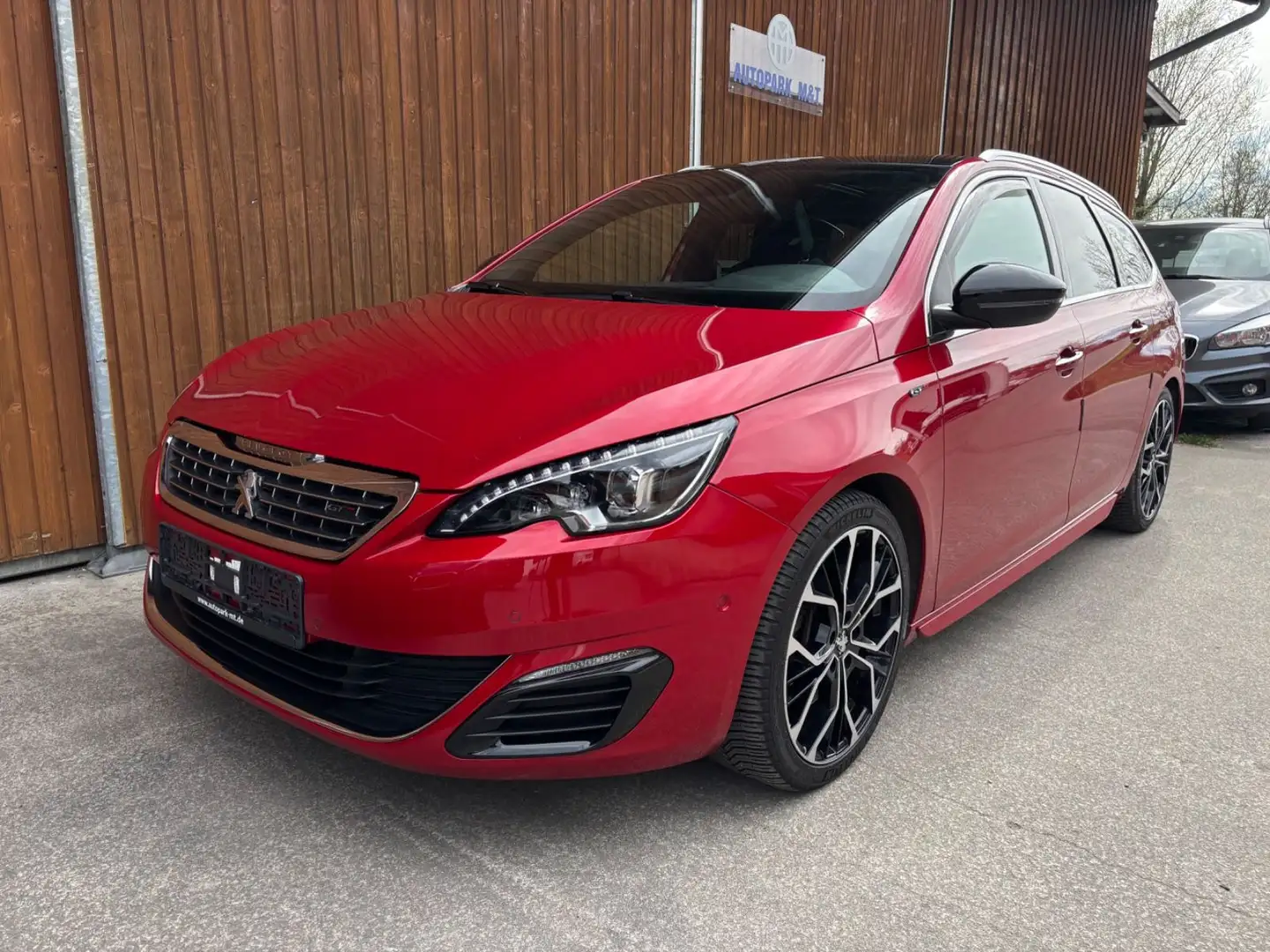 Peugeot 308 SW GT-Line Aut. LED Navi Leder Kamera Panora Rot - 1