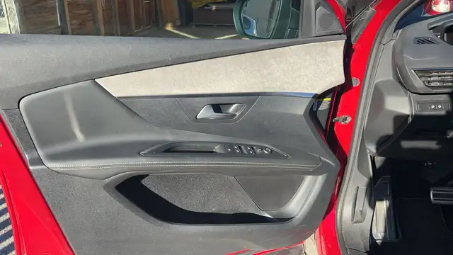 Peugeot 3008 view 7