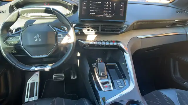 Peugeot 3008 view 11