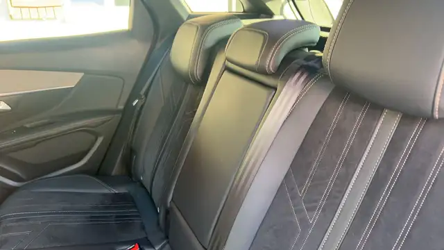 Peugeot 3008 view 9