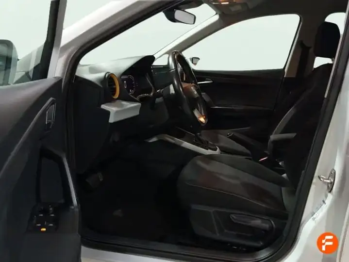SEAT Arona 2024, foto 15
