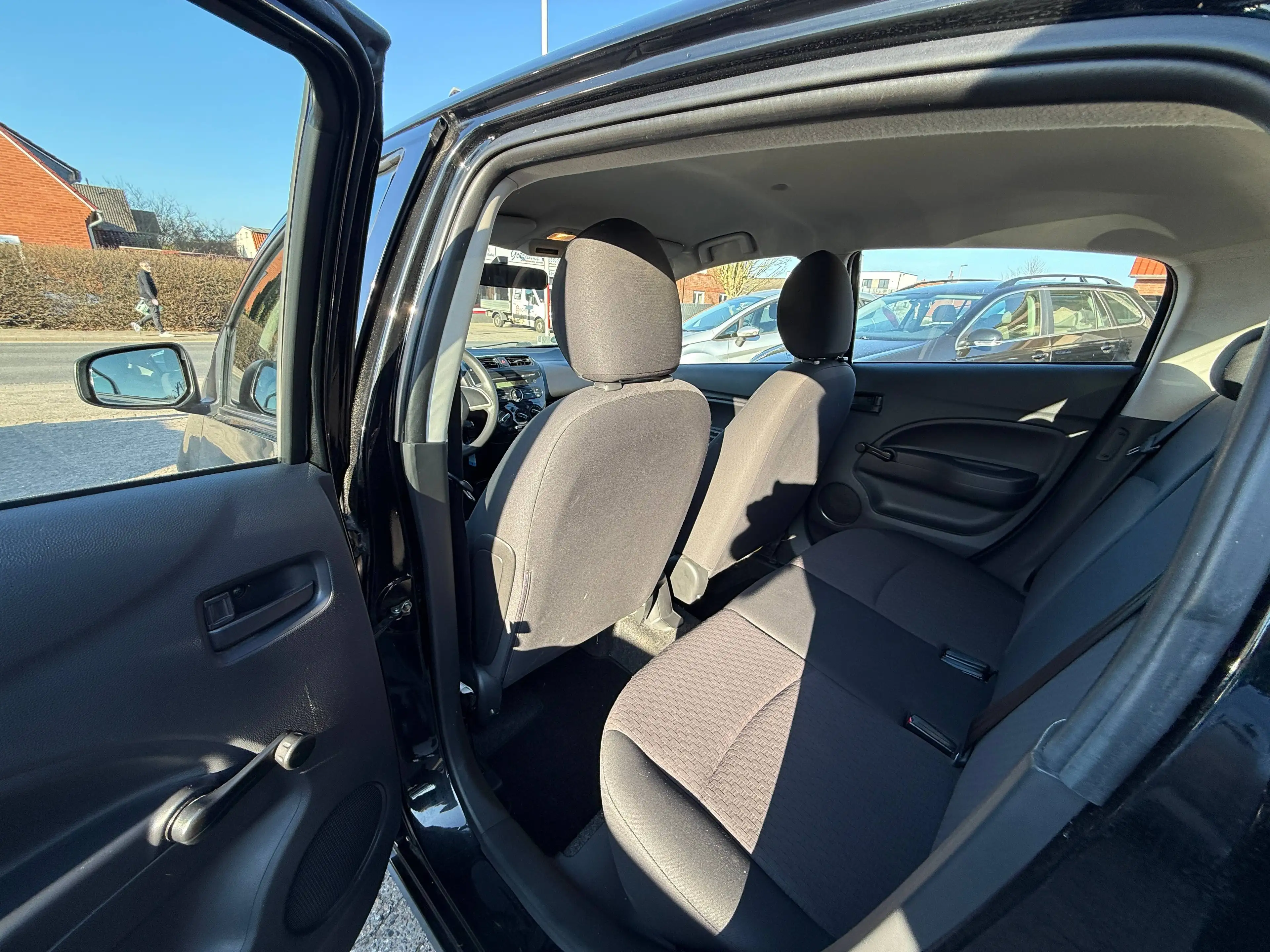 Mitsubishi Space Star Diamant Edition — photo 12