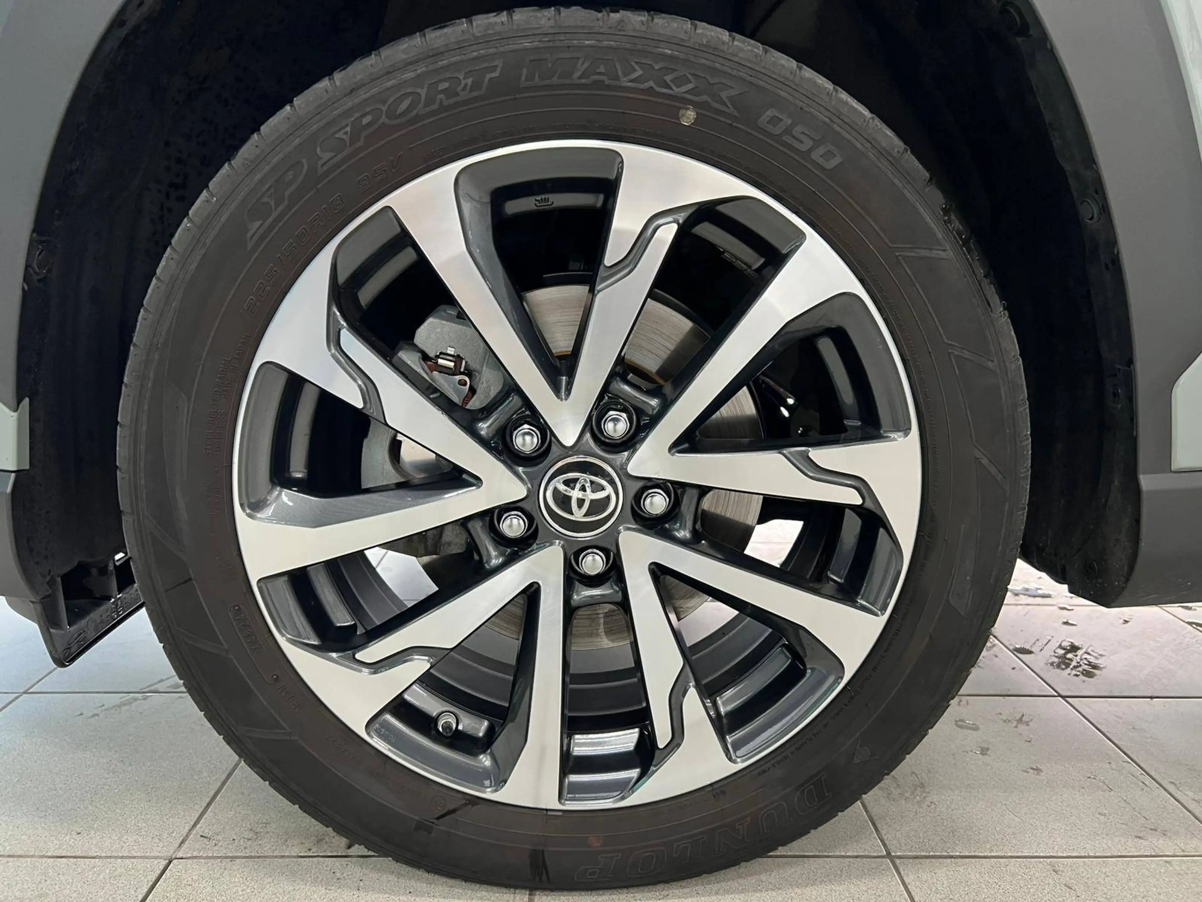 Toyota Corolla Cross Corolla Cross Hybrid 2.0 2WD Premium e-CVT (145 kW) Premium — photo 12