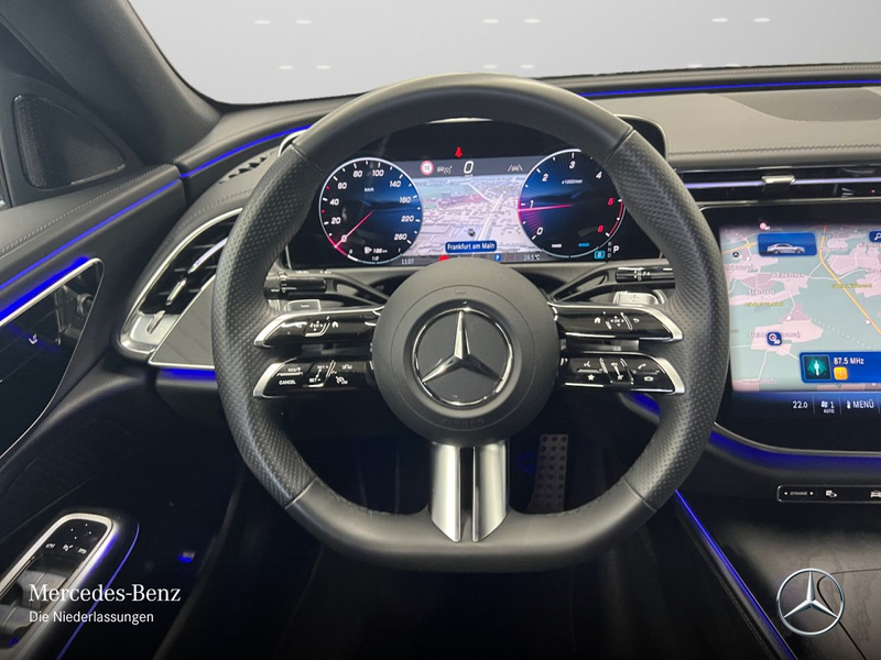 Mercedes-Benz E 220 d AMG WideScreen 360° Distr+ LED Night PTS — photo 14