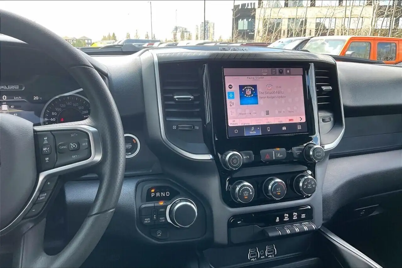 RAM 1500 снимка RAM 1500
