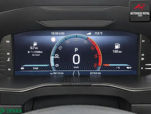 Skoda Superb view 3