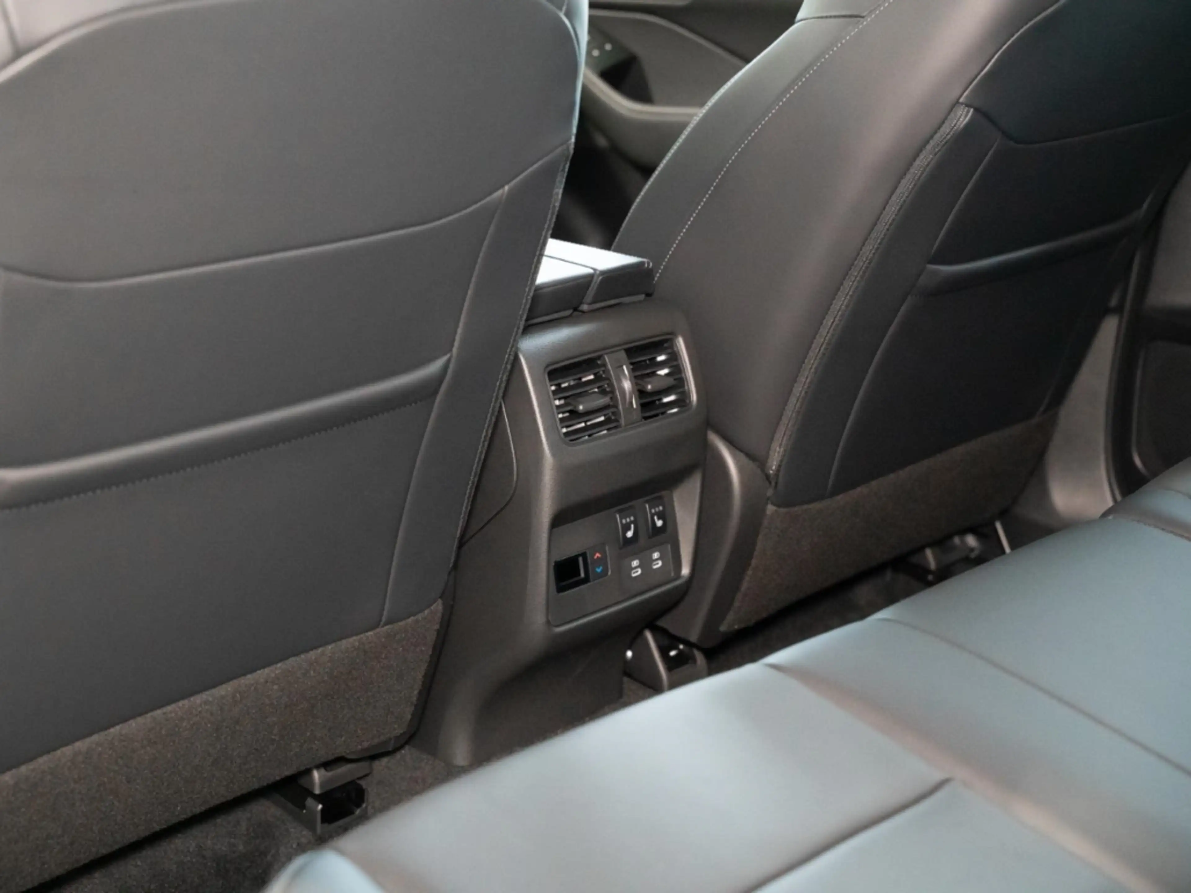 Nissan X-Trail Tekna e-Power e-4orce 4x4 LED Panoramadach Bose 36 — photo 11