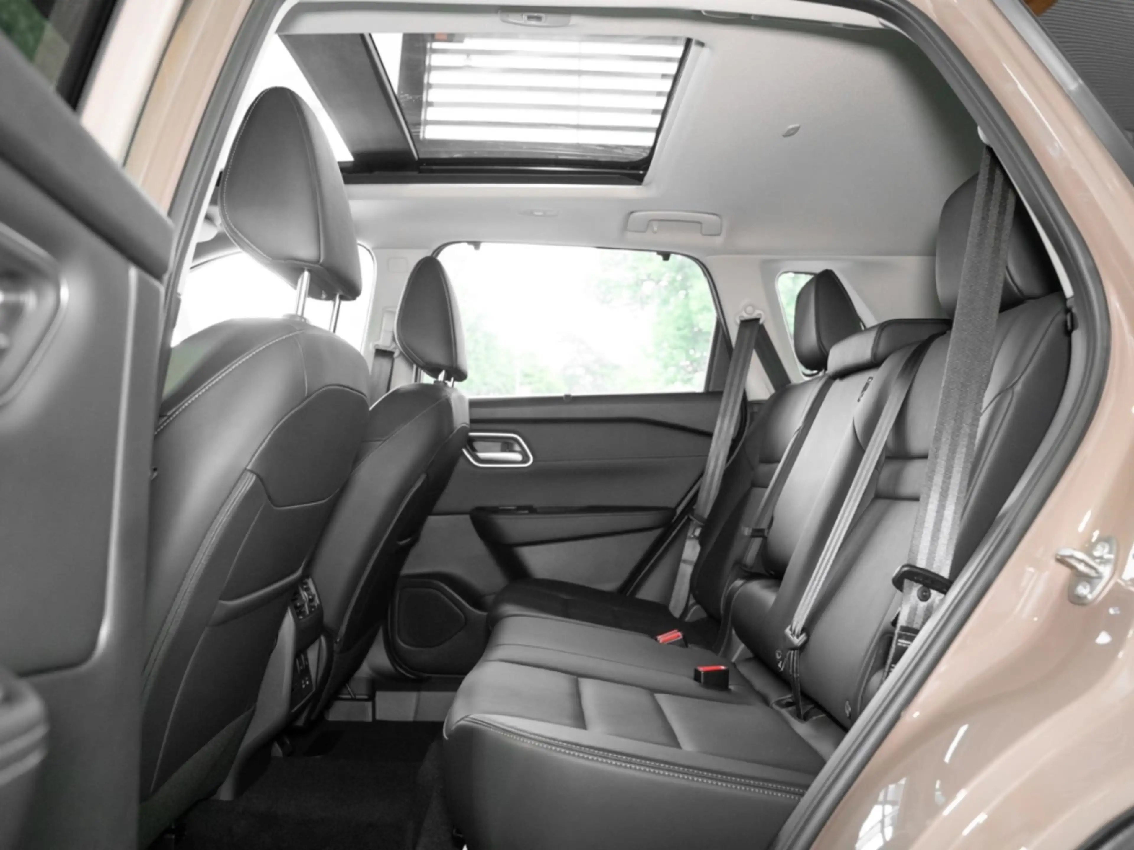 Nissan X-Trail Tekna e-Power e-4orce 4x4 LED Panoramadach Bose 36 — photo 10