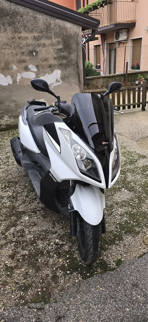 Kymco Downtown 300i Blanc - 2