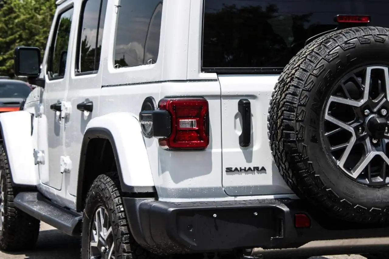 Jeep Wrangler снимка Jeep Wrangler