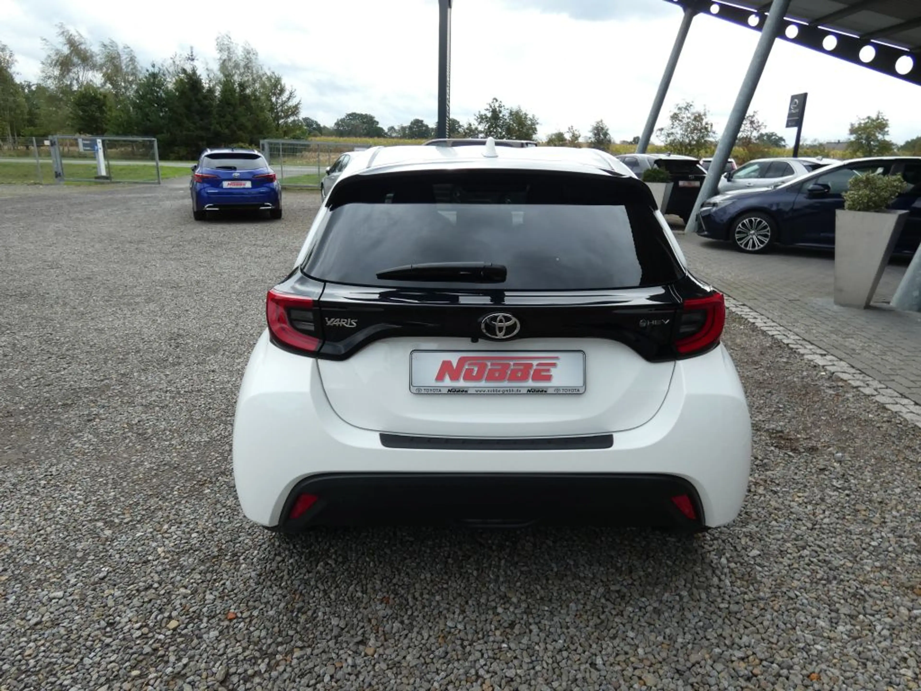 Toyota Yaris Hybrid 116 1.5 VVT-i Teamplayer — photo 3