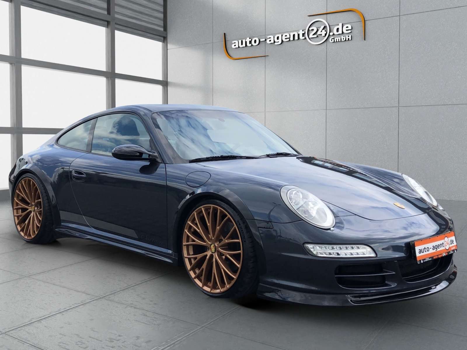 Second hand Porsche 911 