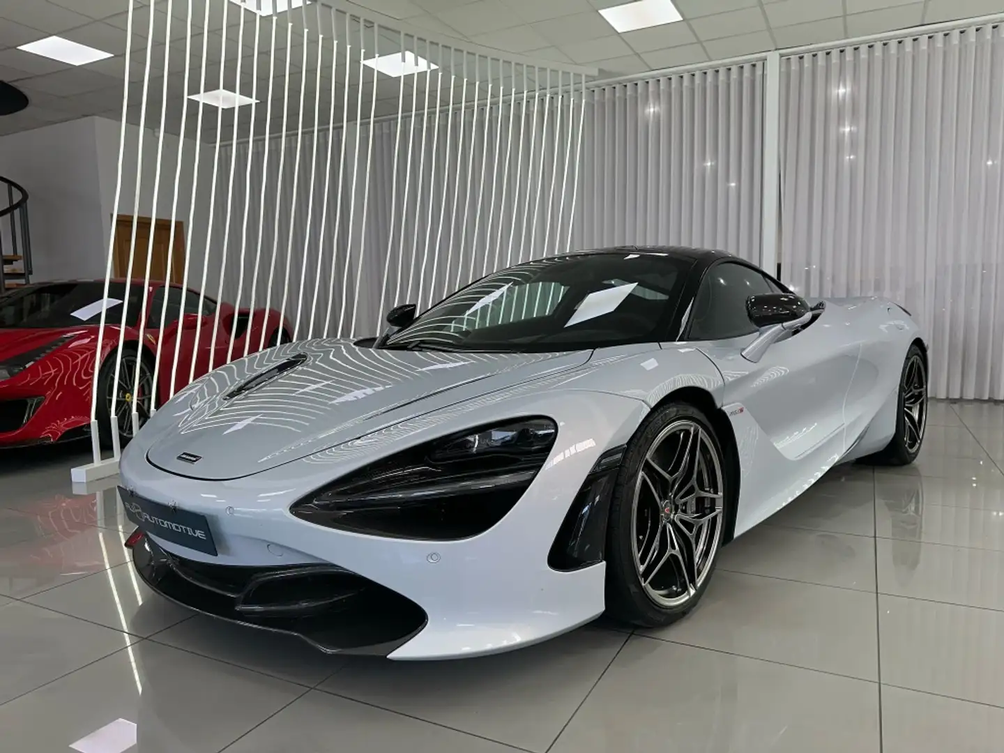 McLaren 720S Gris - 2