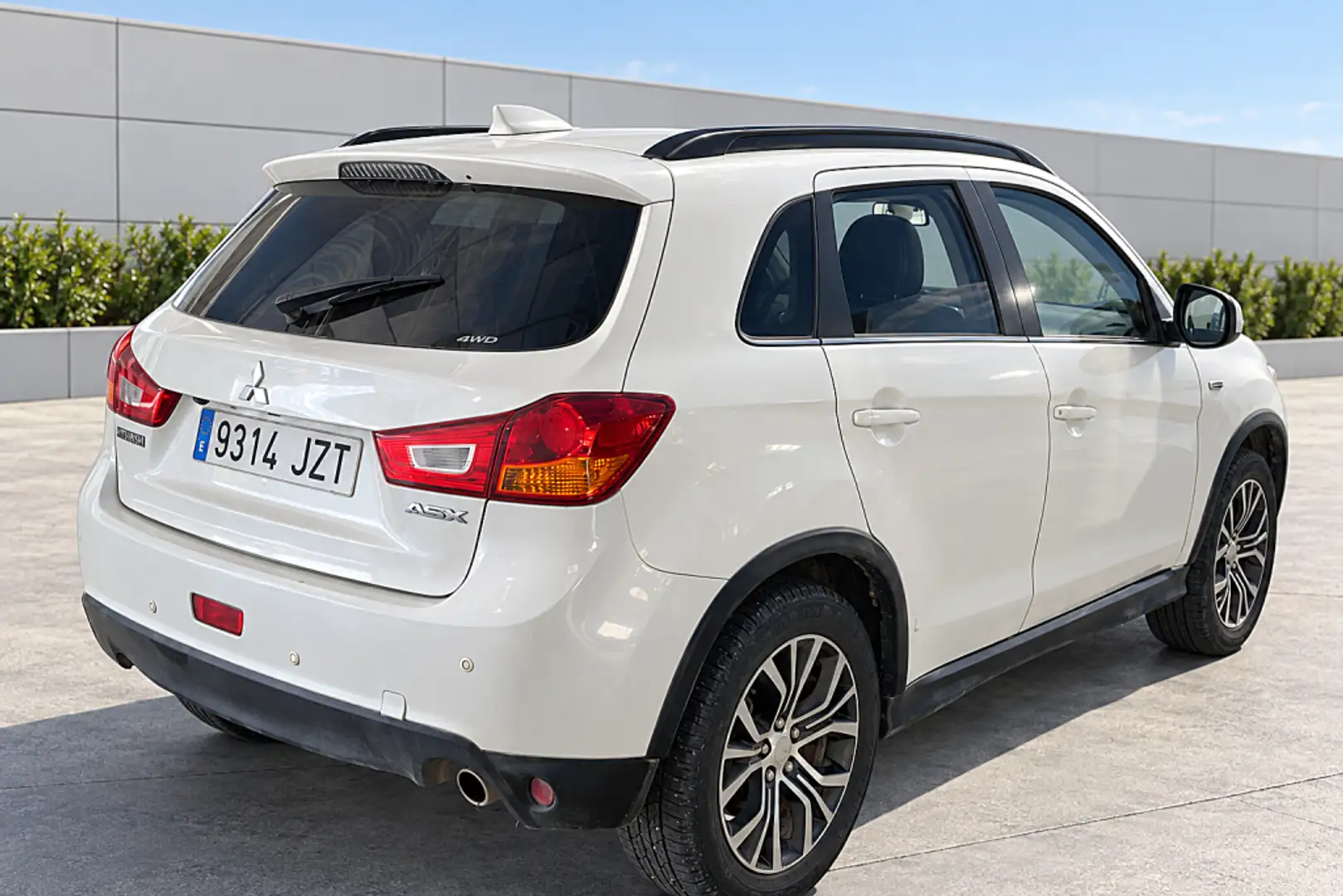 Mitsubishi ASX 220DI-D Kaiteki 4WD 6AT Blanco - 2