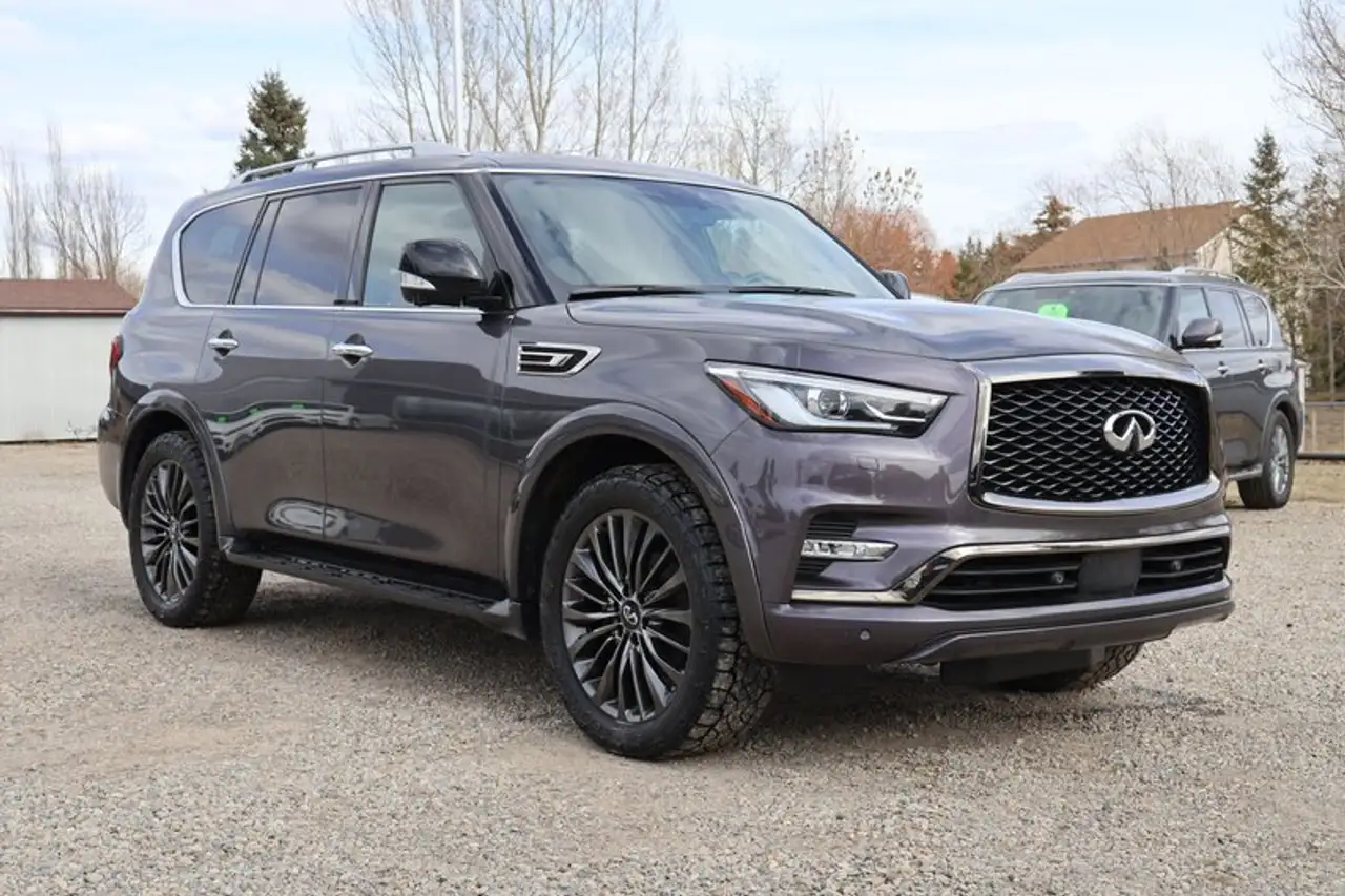 Infiniti QX80 снимка Infiniti QX80