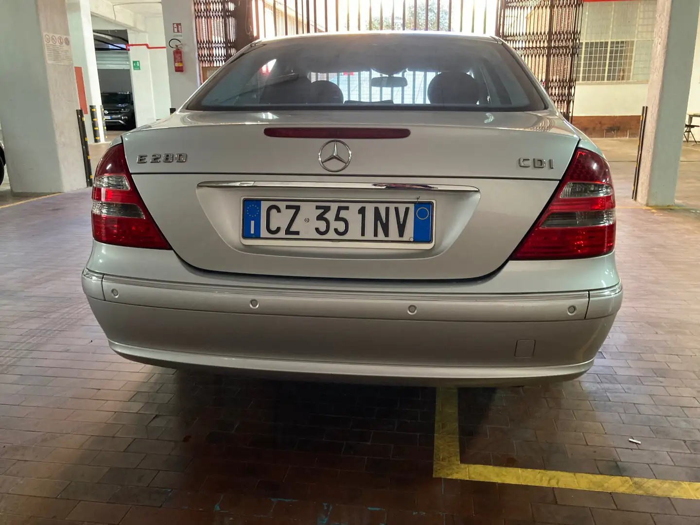 Mercedes-Benz E 280 Classe E - W211 Berlina cdi Classic Zilver - 1