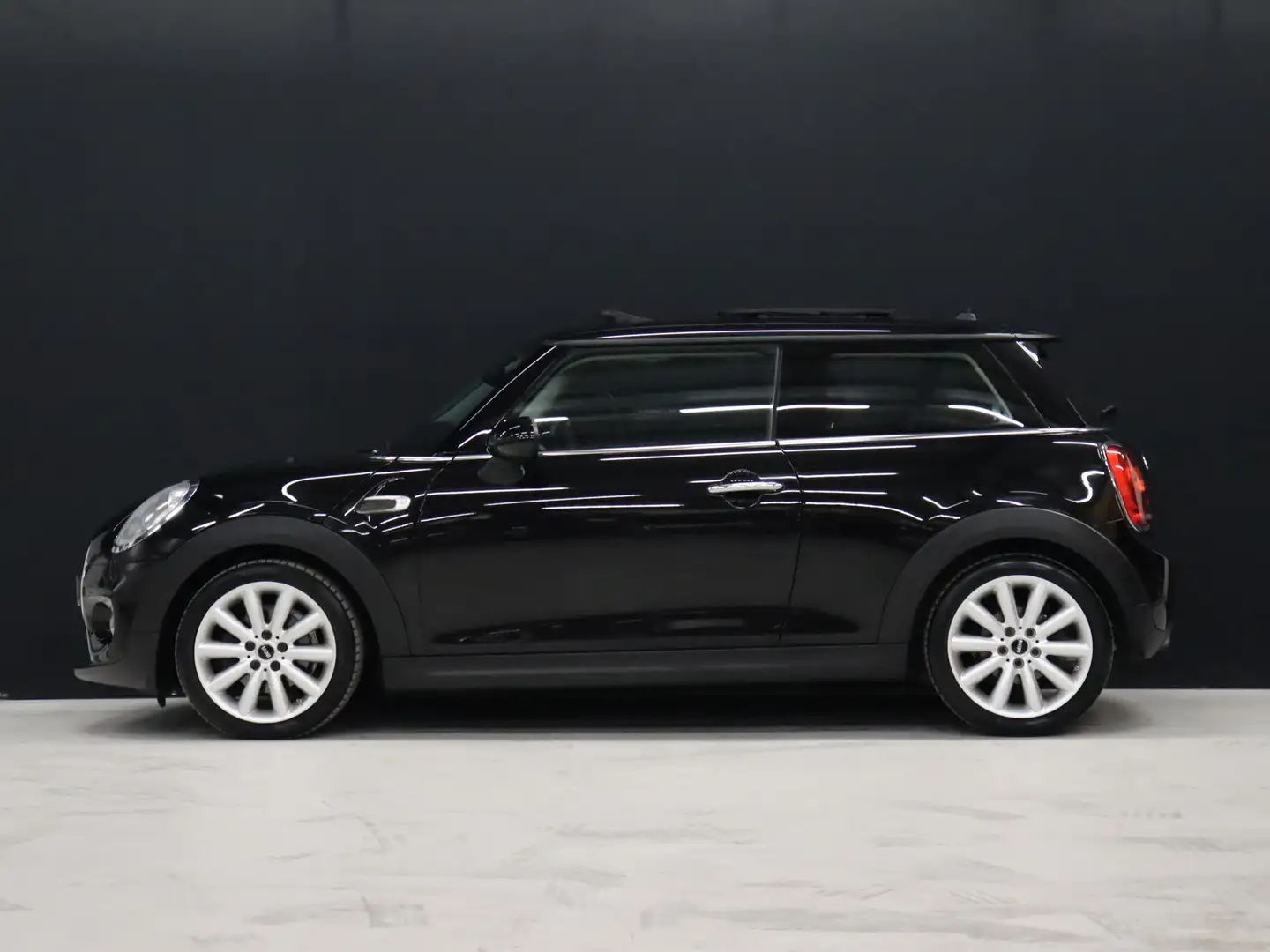 MINI Cooper Mini 1.5 [SCHUIFKANTELDAK, STOELVERWARMING, BLUETO Zwart - 2