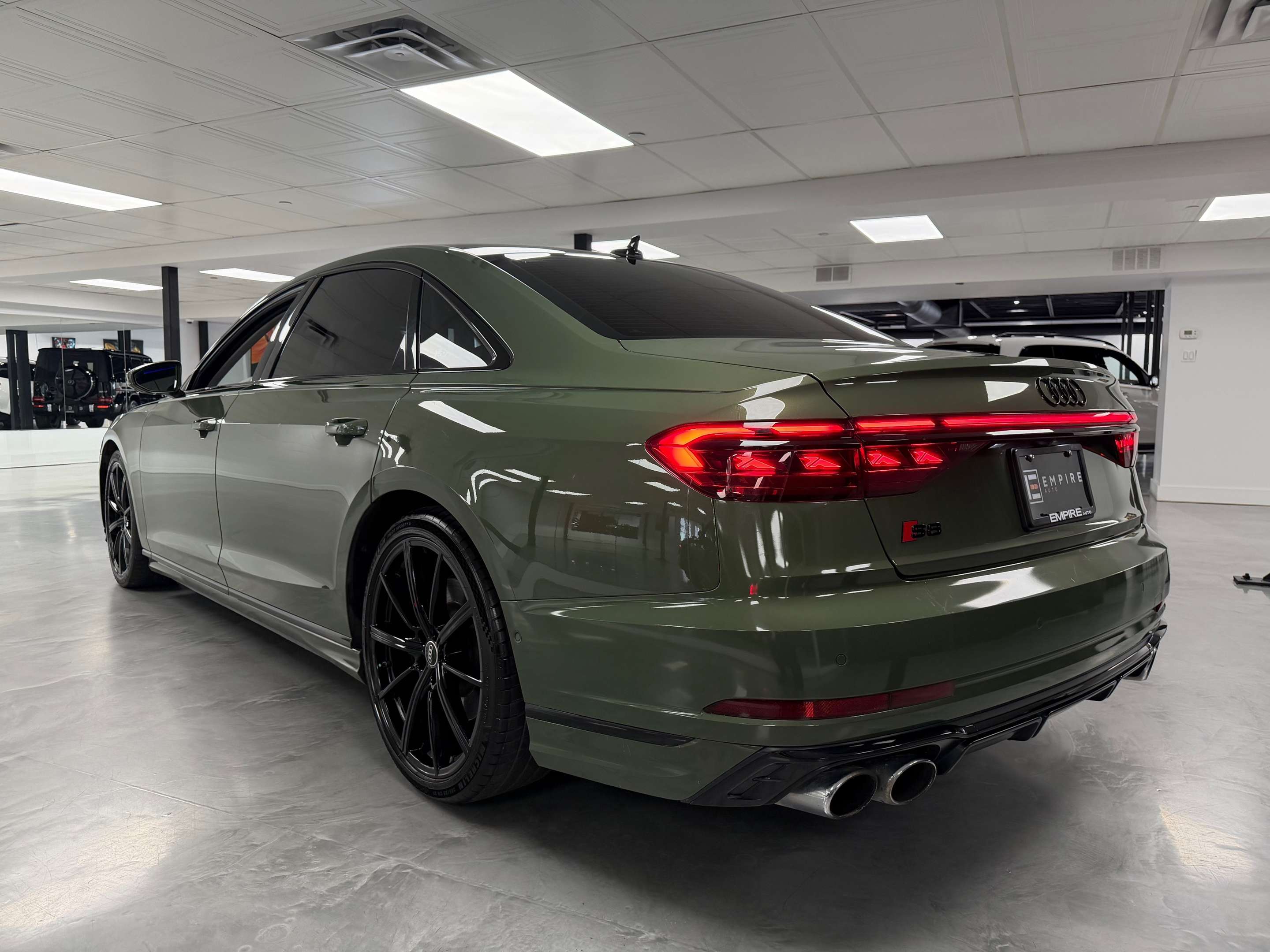 2023 Audi S8 V8 BI TURBO 563HP 0-100 3.8 SEC CARBON PKG — снимка 1