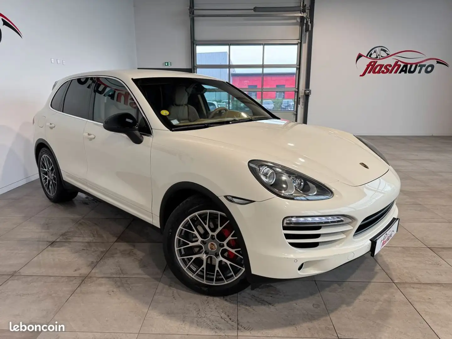 Porsche Cayenne 3.0 TDi V6 TIPTRONIC S 240cv-BVA-2010 - 2