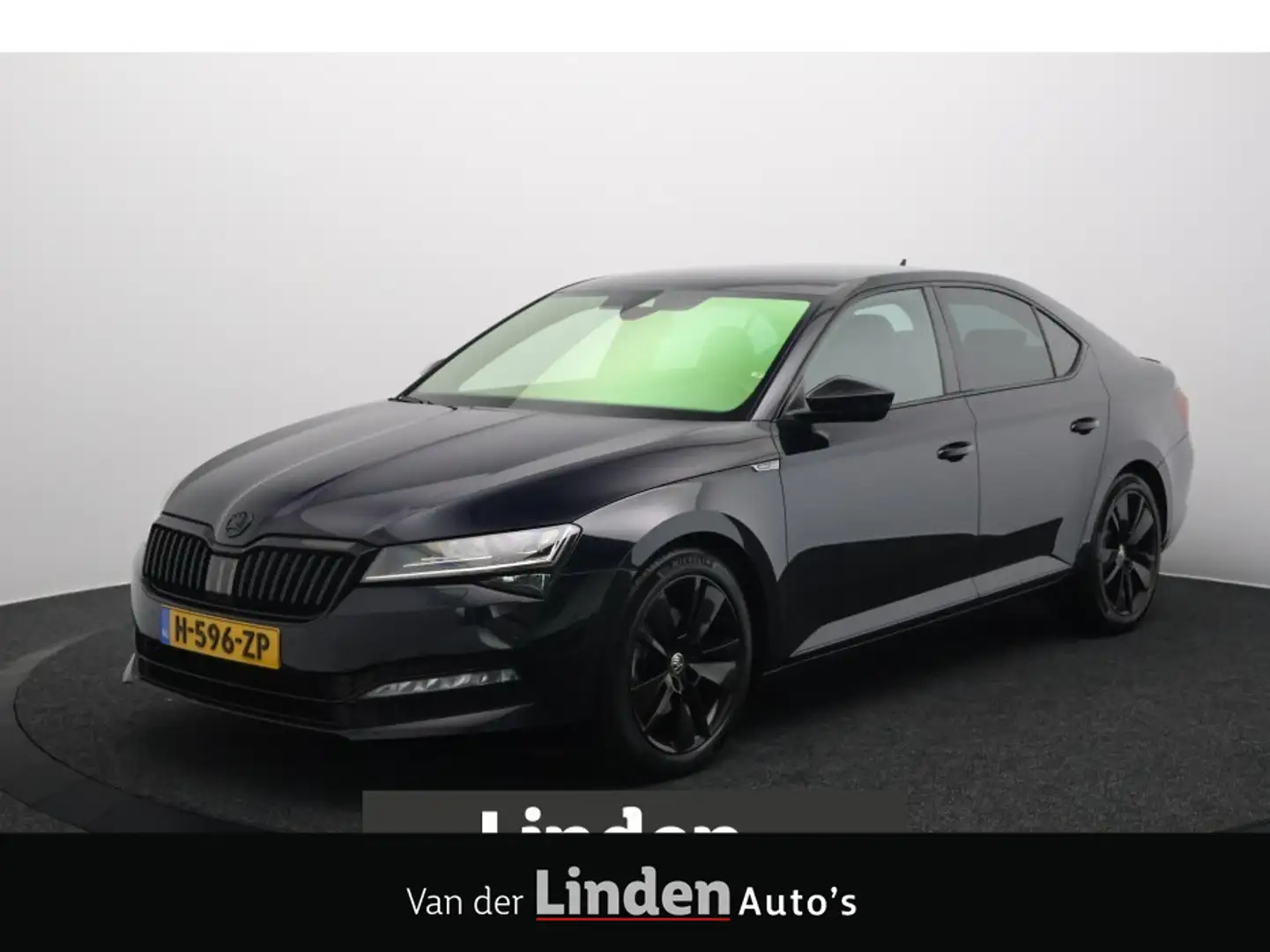 Skoda Superb 1.5 TSI ACT Sportline Business Black Edition | Aut Zwart - 1