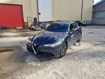 Giulia 2.2 JTDm Super (JAV ECO)