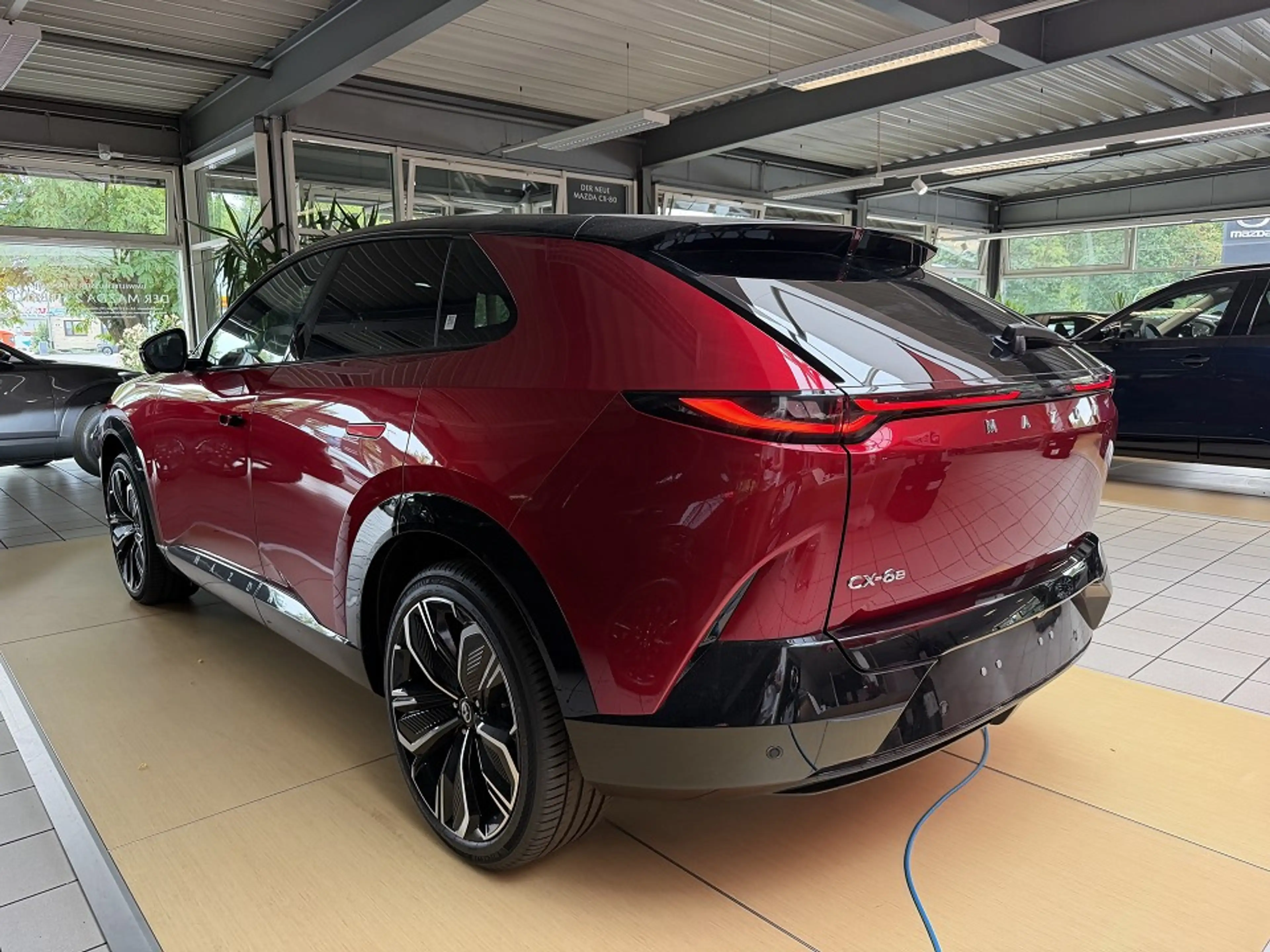 Mazda CX-6e Takumi EV 258PS RWD *21 Zoll Leichtmetallfelgen* — photo 2