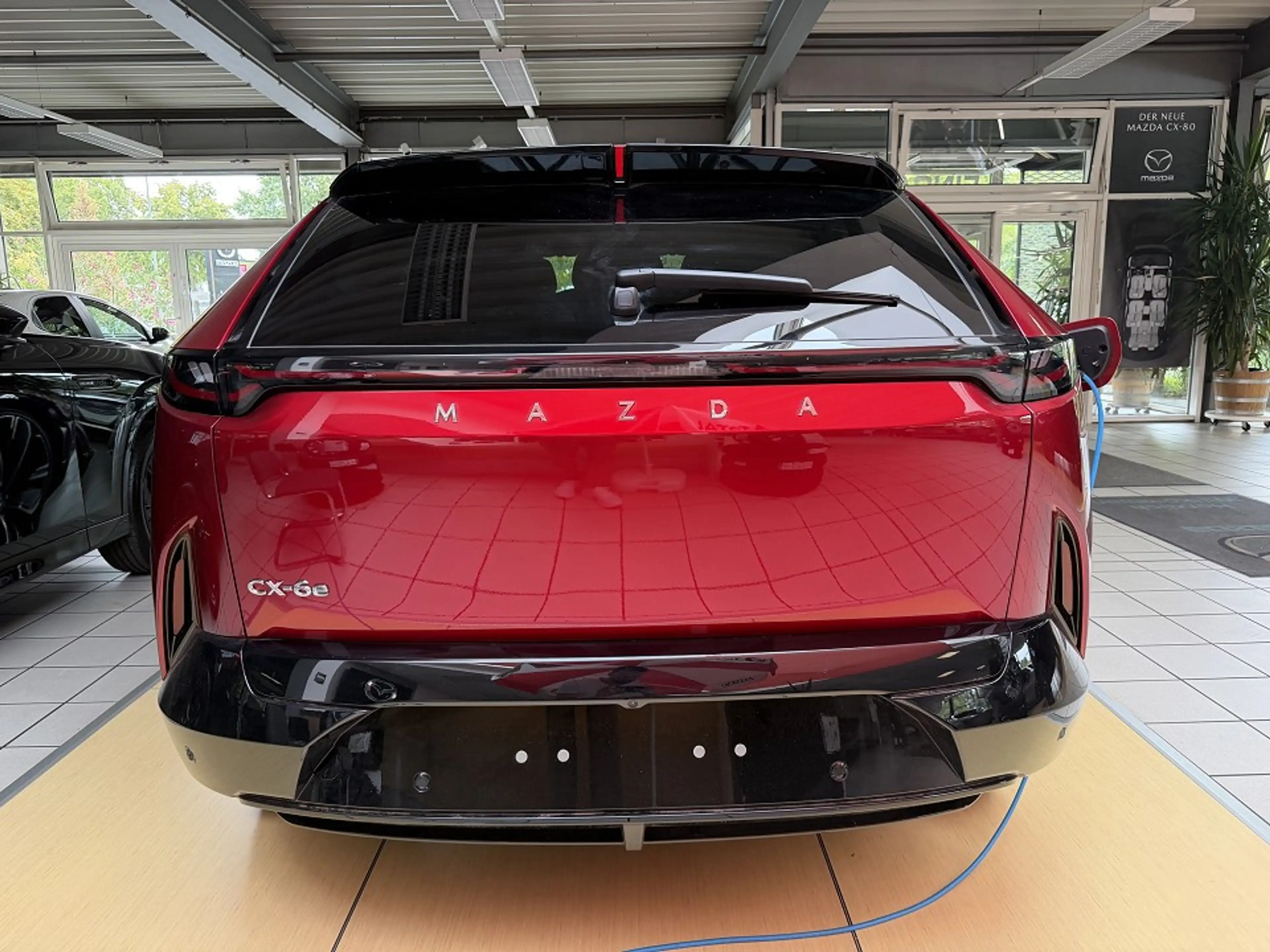 Mazda CX-6e Takumi EV 258PS RWD *21 Zoll Leichtmetallfelgen* — photo 3