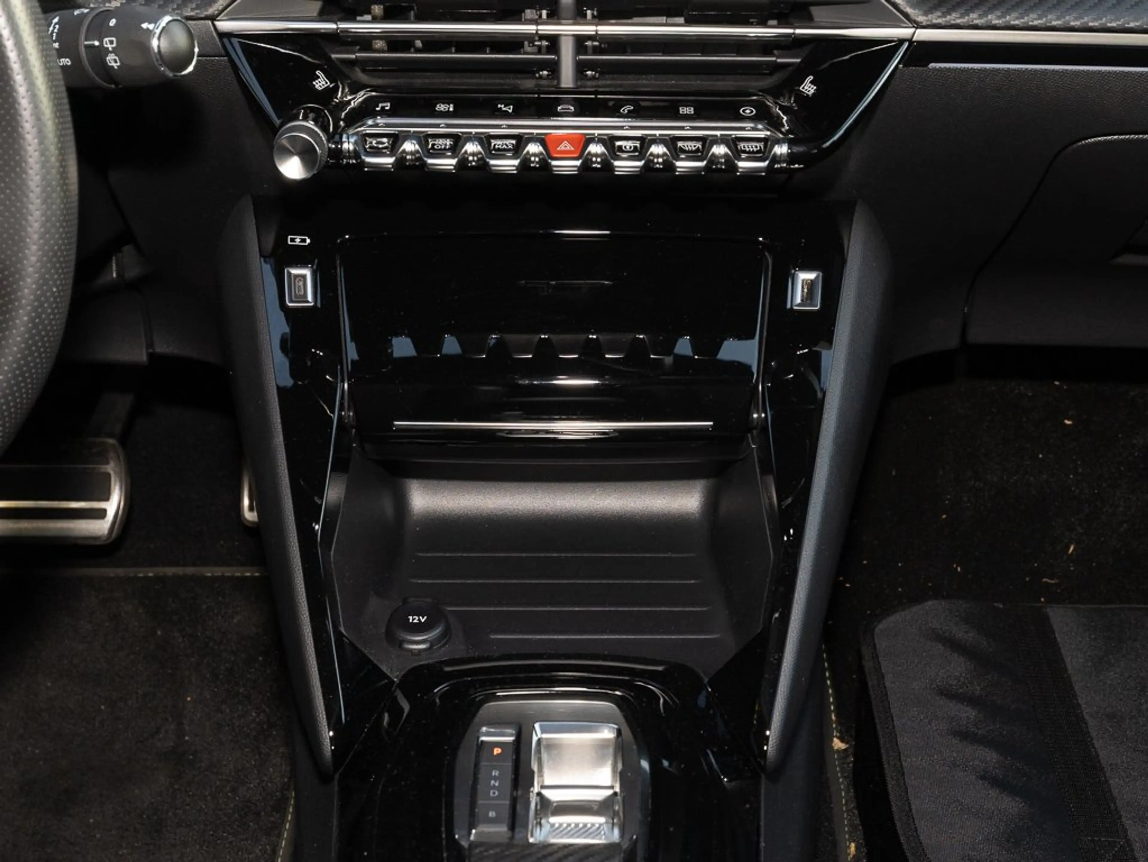 Peugeot e-208 GT 136 +ELEKTRO+OBC11KW+SHZ+RFK+KEYLESS+ — photo 10