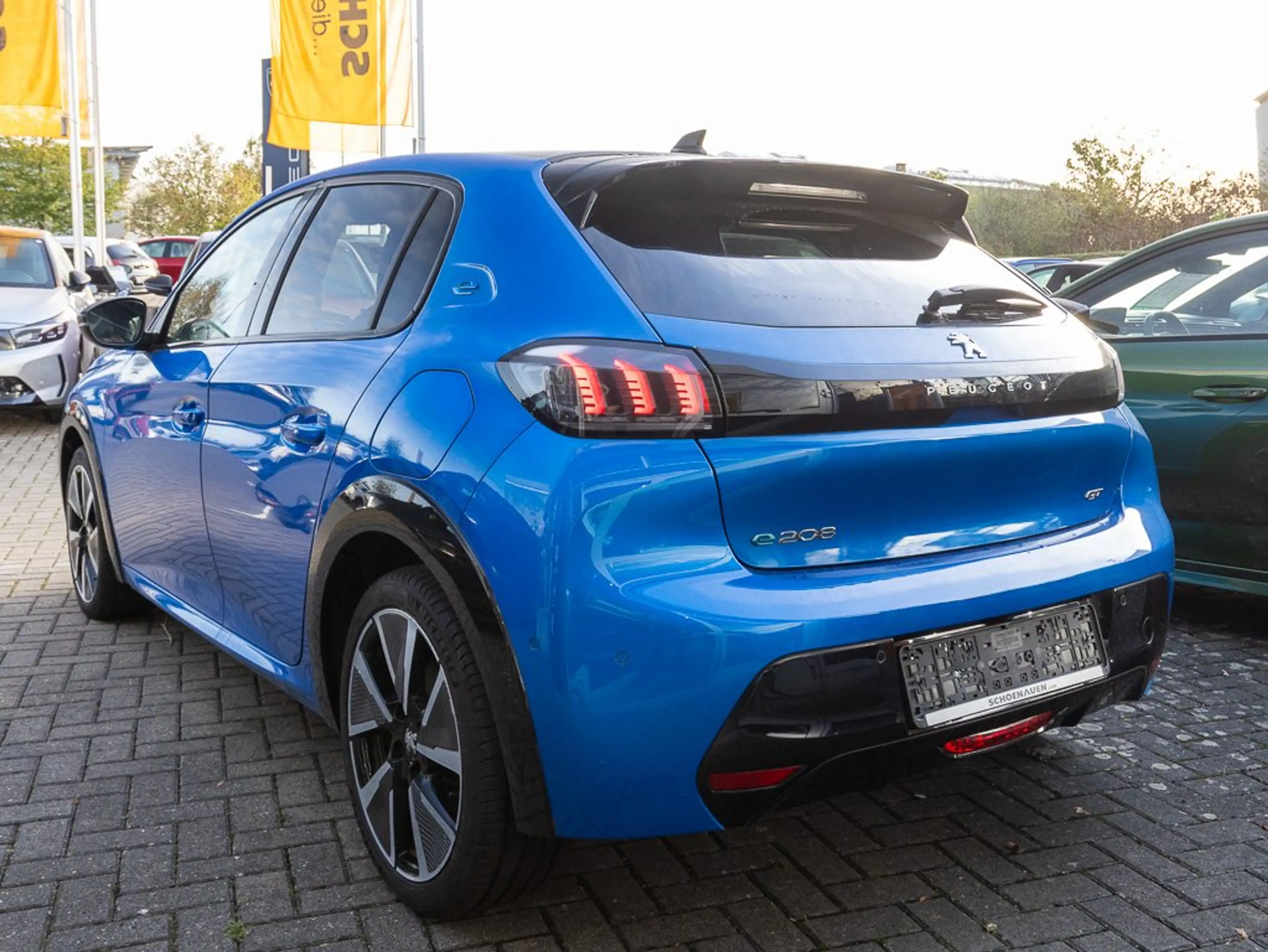 Peugeot e-208 GT 136 +ELEKTRO+OBC11KW+SHZ+RFK+KEYLESS+ — photo 3