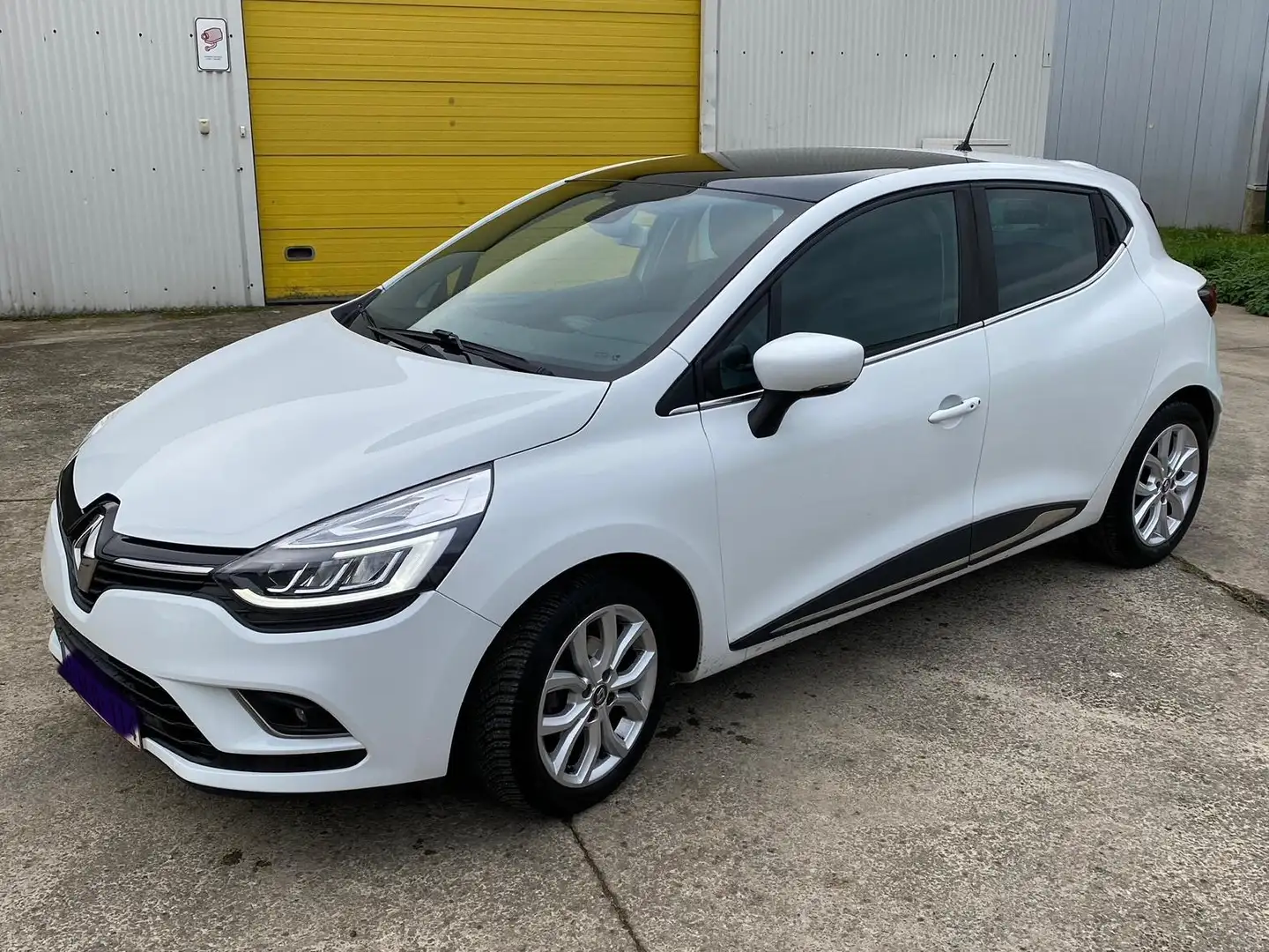 Renault Clio Clio 0.9 TCe Energy Intens Toit panoramique !!! Blanc - 1
