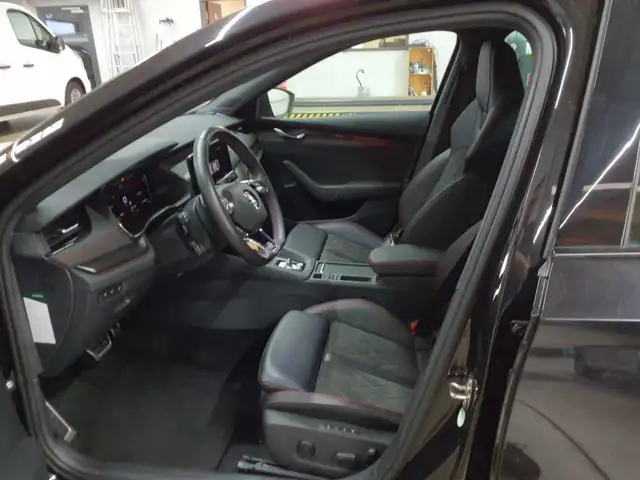 Skoda Octavia view 7