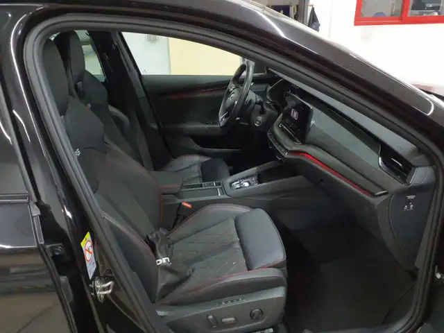 Skoda Octavia view 8