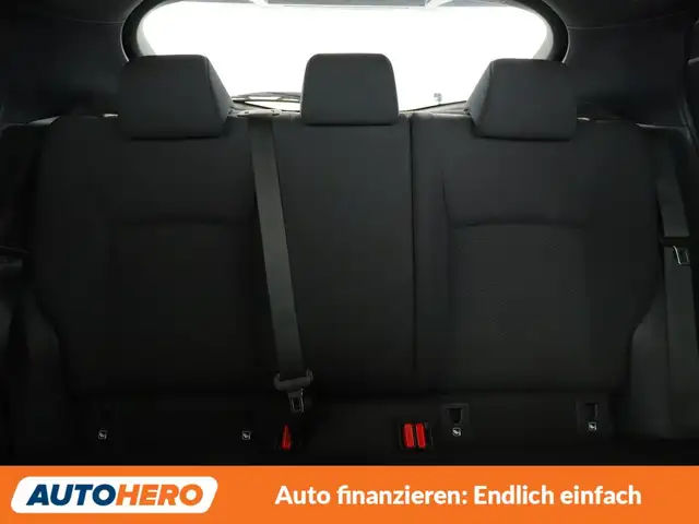 Toyota C-HR view 16