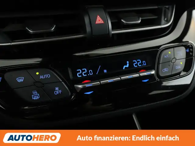 Toyota C-HR view 23