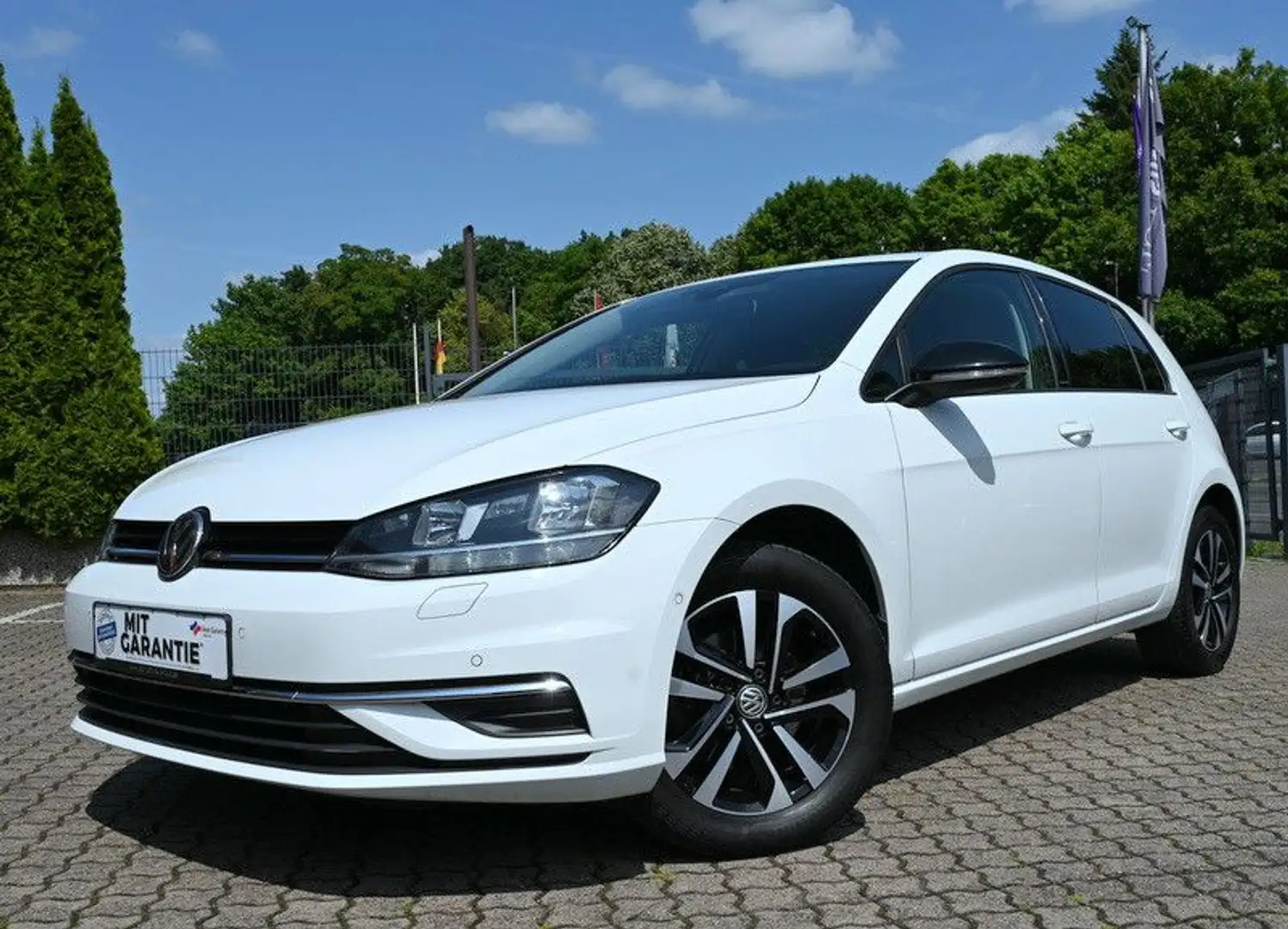 Volkswagen Golf VII 1.6 TDI IQ.DRIVE Navi LED 2xPDC CarPlay Weiß - 1
