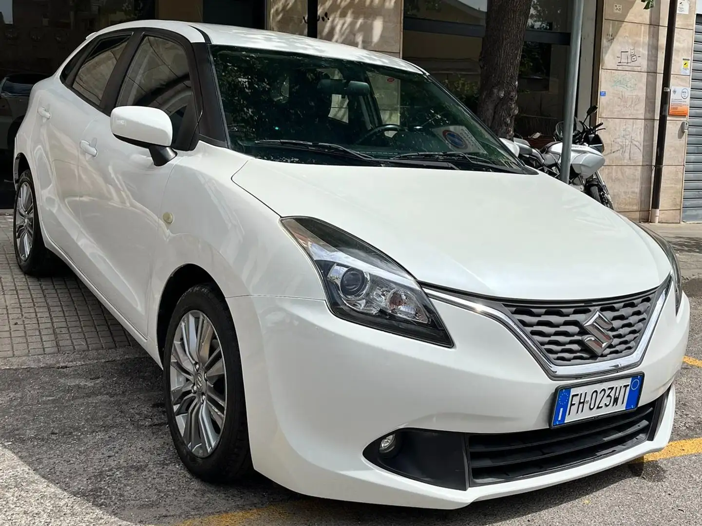 Suzuki Baleno Baleno II 2016 1.2 vvt dualjet B-Top Bianco - 1