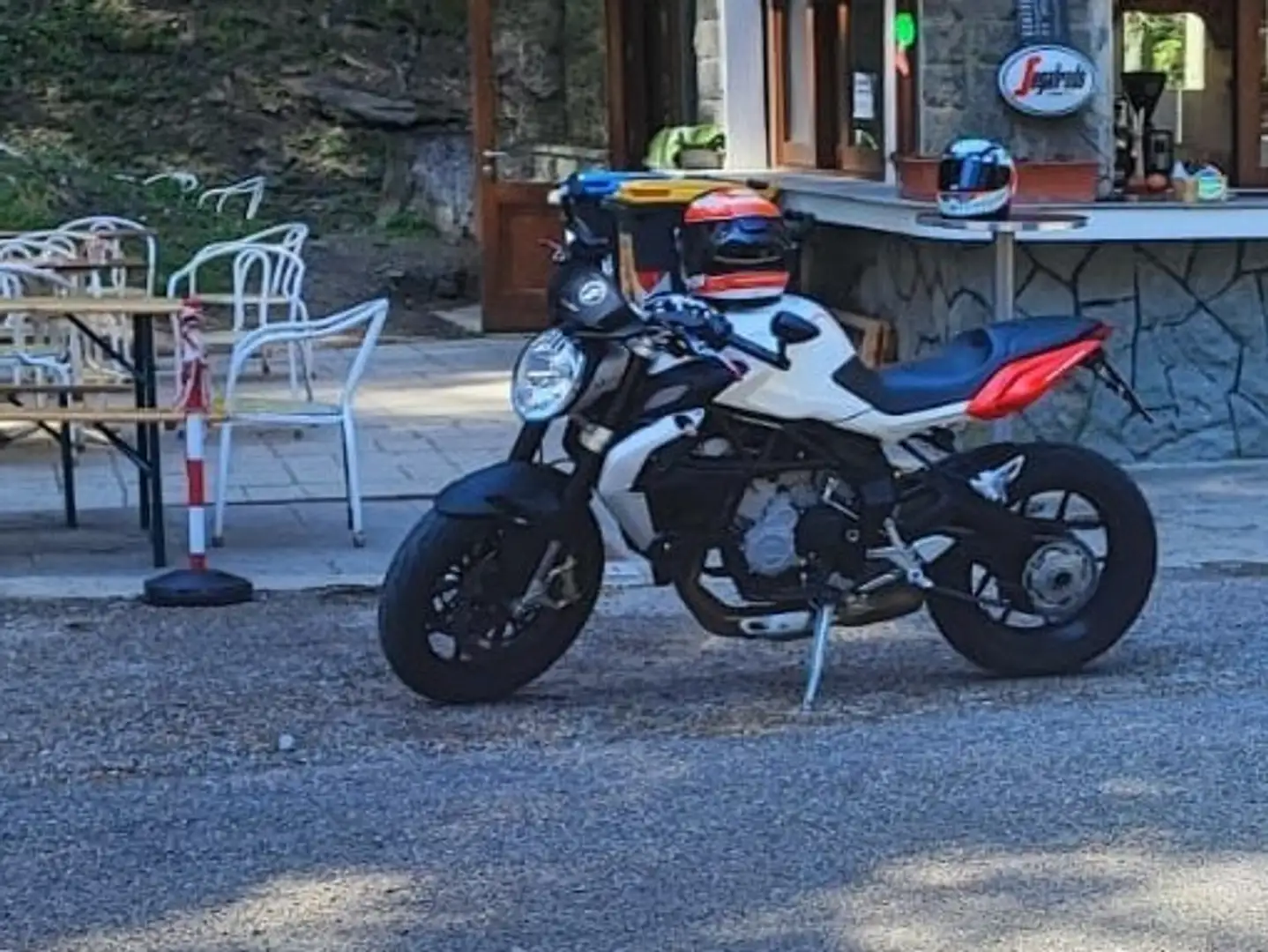 MV Agusta 800 Weiß - 1