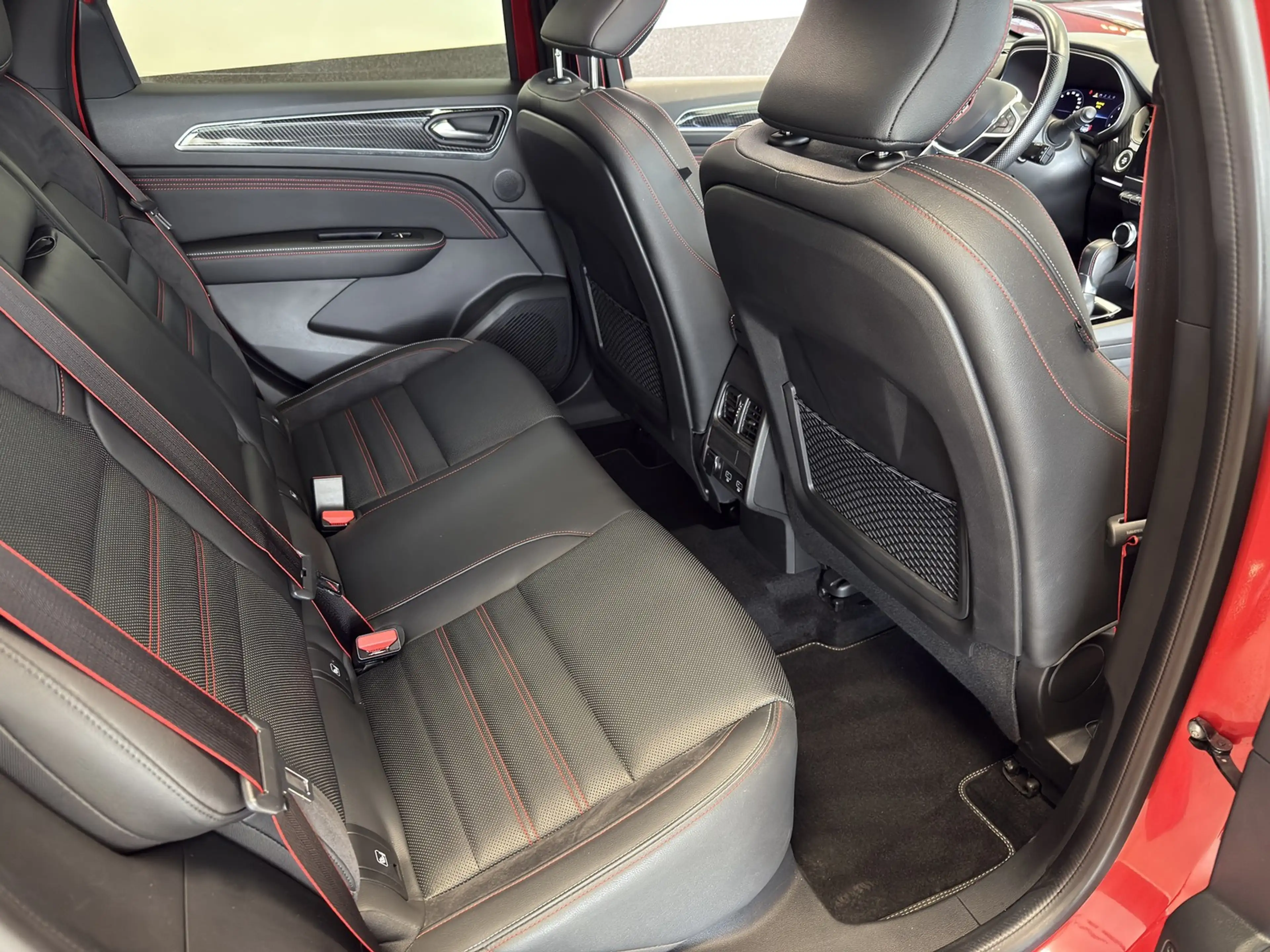 Renault Arkana 1.3 TCe 160 Aut. R.S. Line Leder LED Navi — photo 10