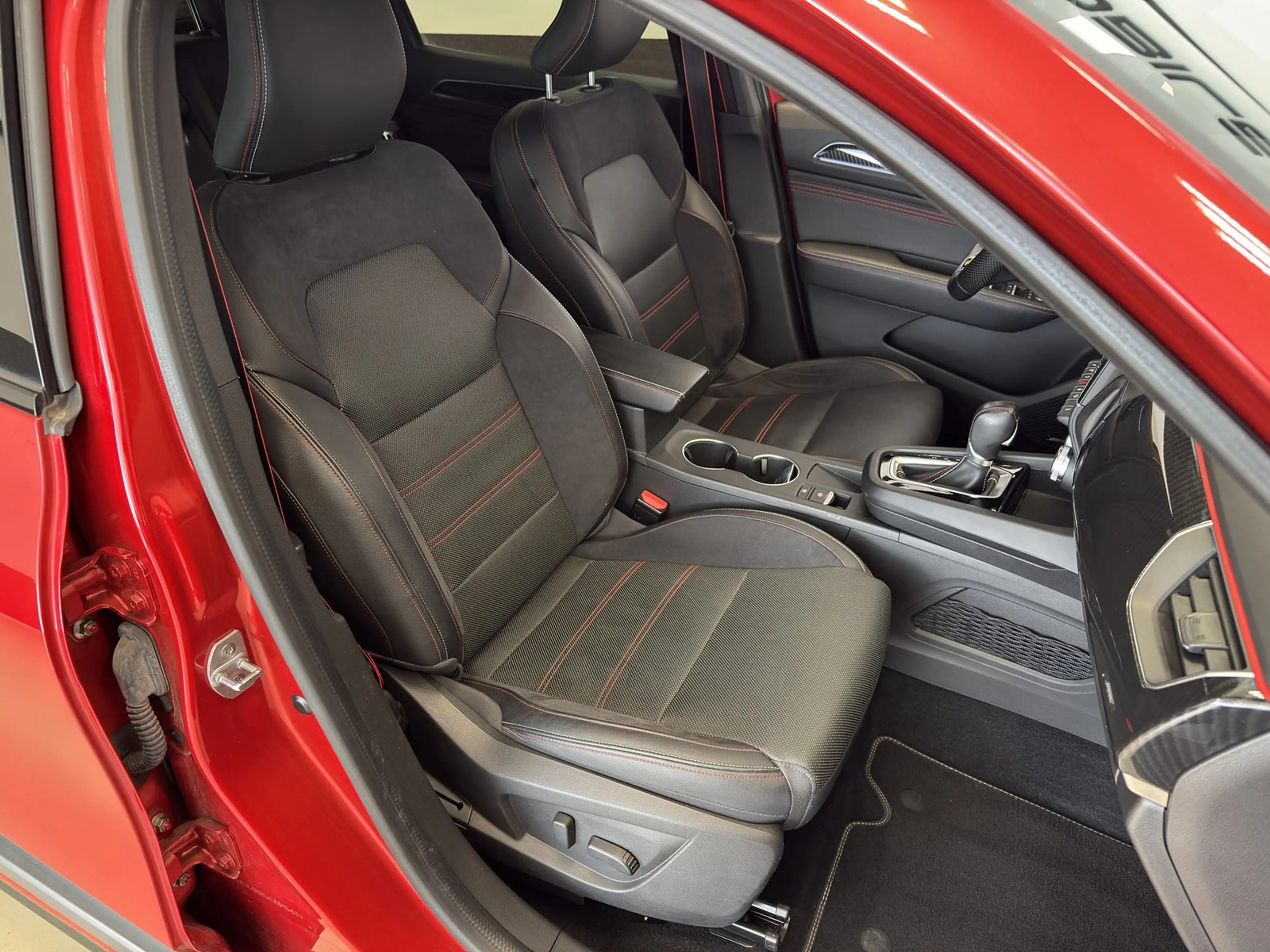 Renault Arkana 1.3 TCe 160 Aut. R.S. Line Leder LED Navi — photo 9