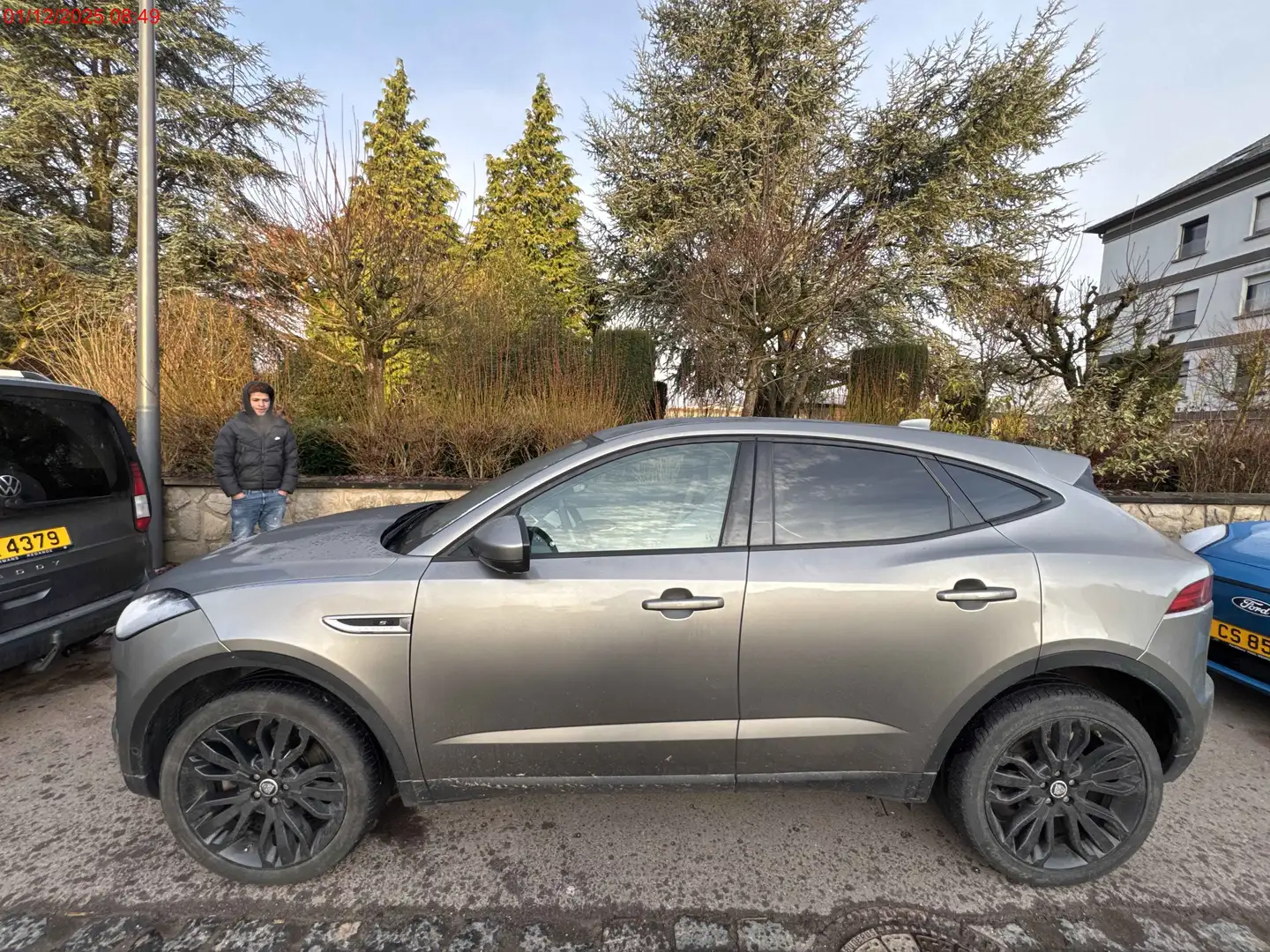 Jaguar E-Pace D180 Grau - 2