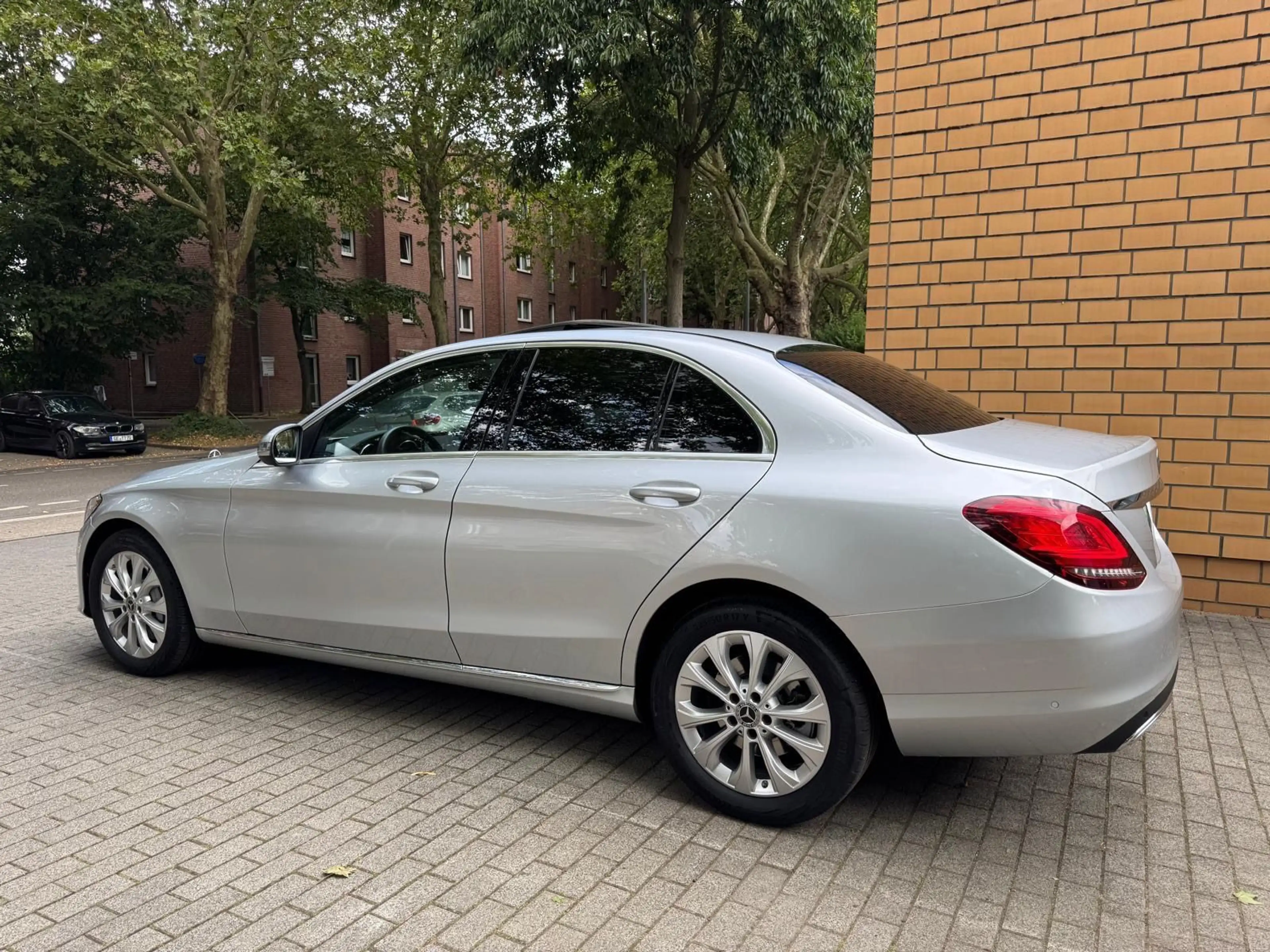 Mercedes-Benz C 400 4Matic Lim./1.HAND/89TKM/SCHIEBEDACH/EXCLU — photo 9