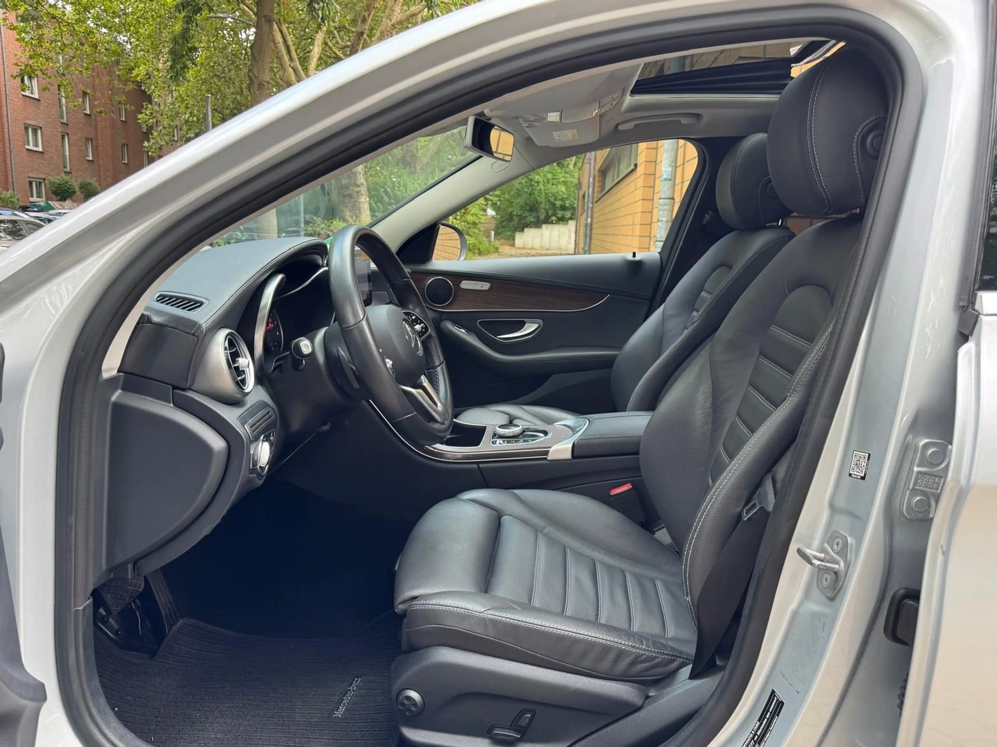 Mercedes-Benz C 400 4Matic Lim./1.HAND/89TKM/SCHIEBEDACH/EXCLU — photo 11
