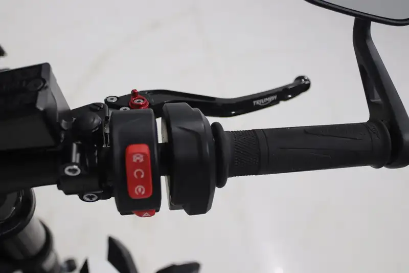 Triumph Street Triple R - foto 6