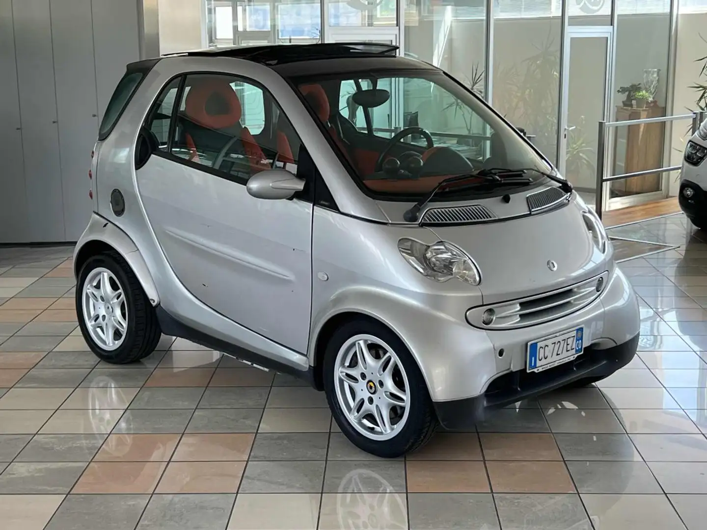 smart forTwo 600 smart & passion (40 kW) Argento - 2