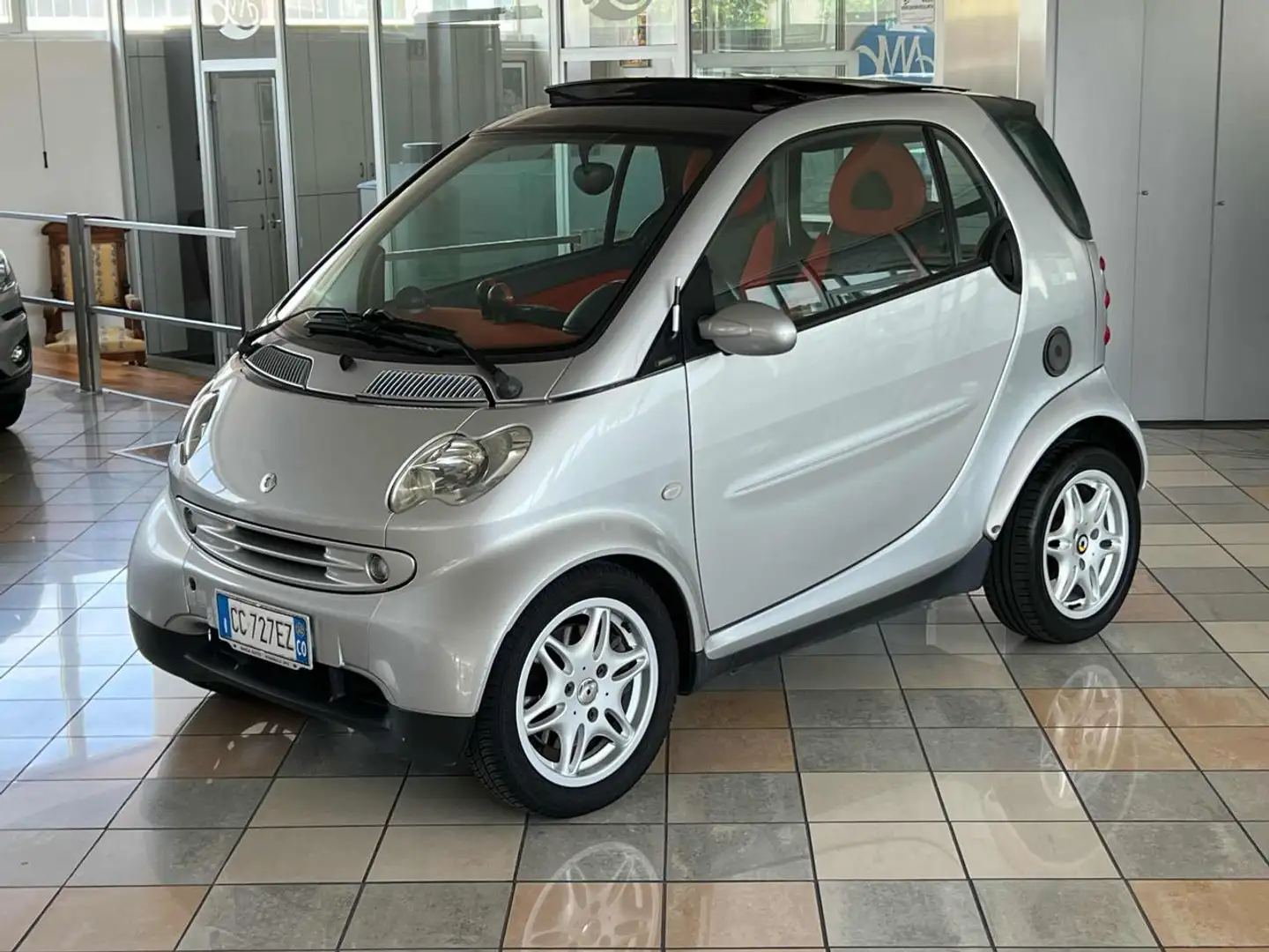 smart forTwo 600 smart & passion (40 kW) Argento - 1