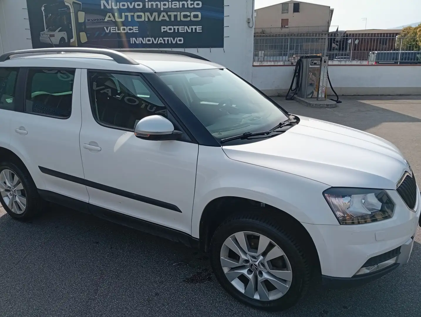 Skoda Yeti Yeti 2.0 tdi Elegance 4x4 140cv Bianco - 1