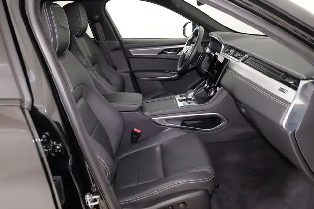 Jaguar F-Pace view 3