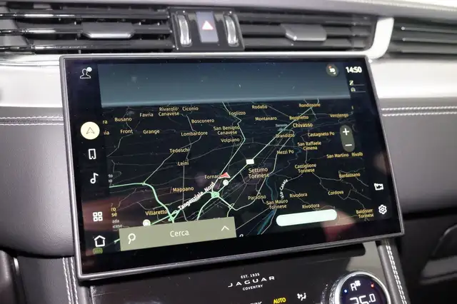 Jaguar F-Pace view 12